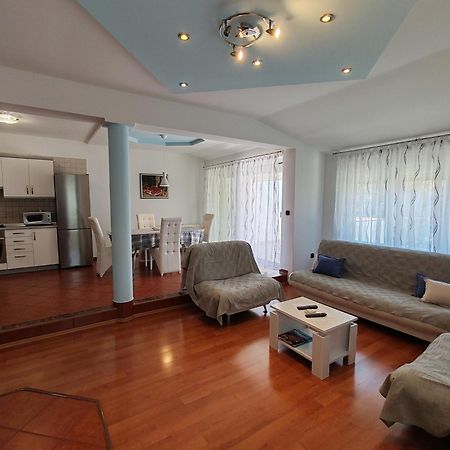 Apartments Kricin 14 Baska  Bagian luar foto
